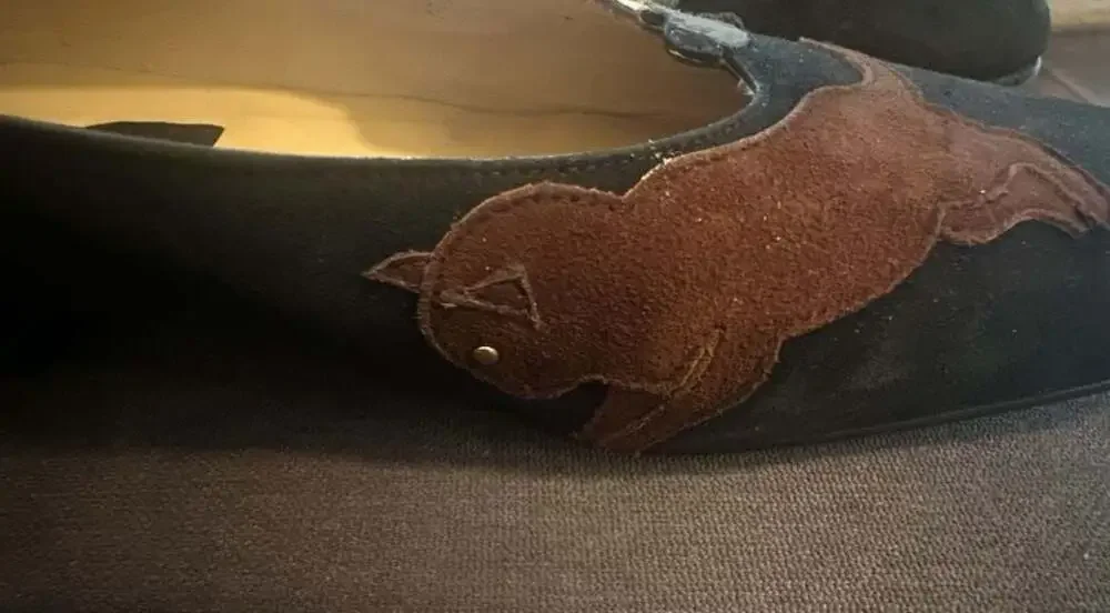 Zalo Vintage Suede Leather Animal Applique Ballet Flats - Picture 3 of 6